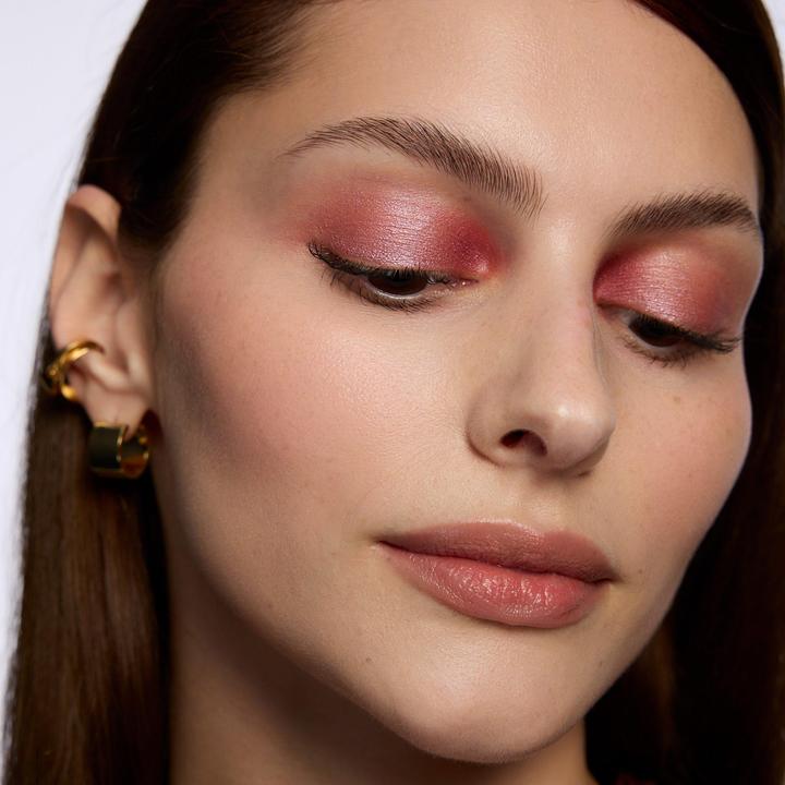 Actual product image Catrice Aloe Vera Eyeshadow Stick (050 Ballet Pink)
