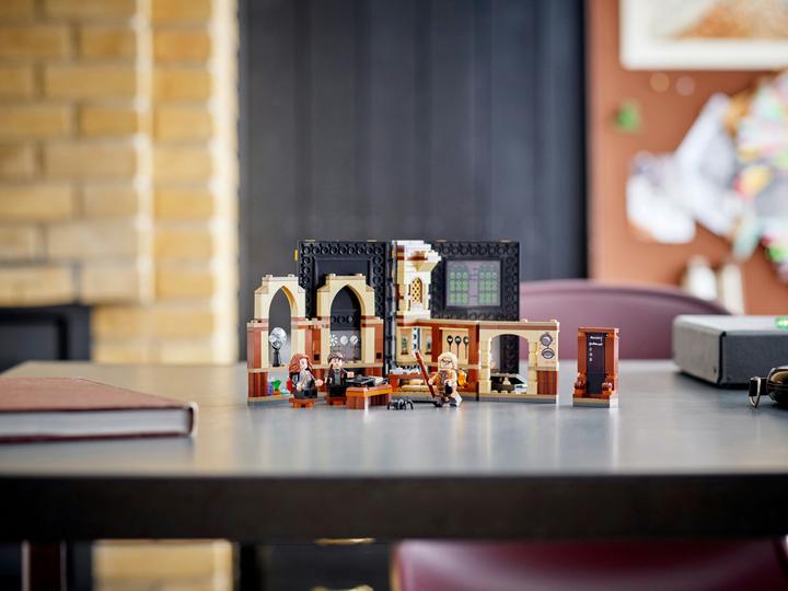 Image du produit LEGO Moment Poudlard : cours de défense (76397, LEGO Harry Potter)