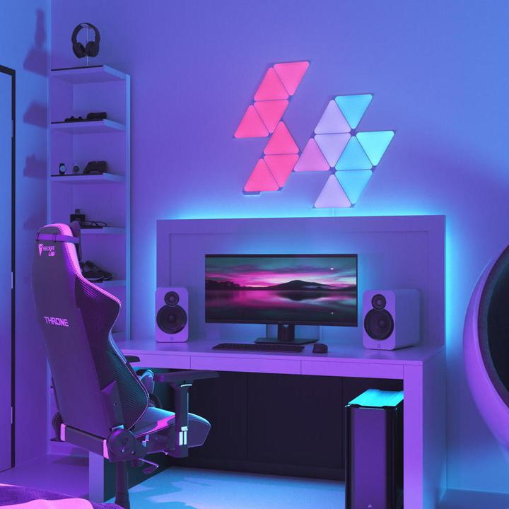 Actual product image Nanoleaf Shapes Triangles Smarter Kit 15 (80 lm)