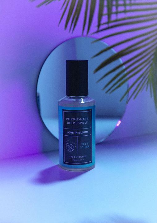 Actual product image Eye of Love Pheromone Room Spray Attract Her 150ml Blue Ember (Eau de toilette, 150 ml)