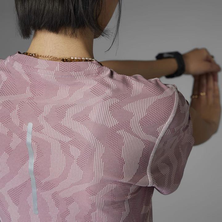 Actual product image adidas Women's Ultimate Engineered Running Tee (L)