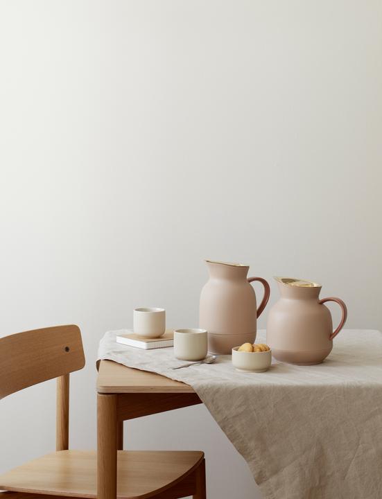 Actual product image Stelton Amphora vacuum jug, coffee 1 l. soft peach (1 l)