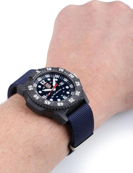 Produktbild Luminox Master Carbon Seal 3800 Series (Analoguhr, Swiss Made, 46 mm)