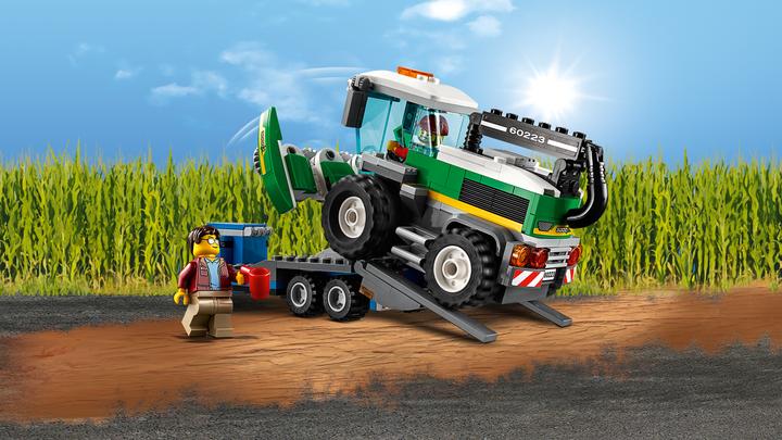 Produktbild LEGO Transporter für Mähdrescher (60223, LEGO City)