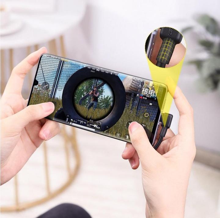 Produktbild Ugreen USB-C Huawei SuperCharge im 90 Grad L-Design (USB 3.0)