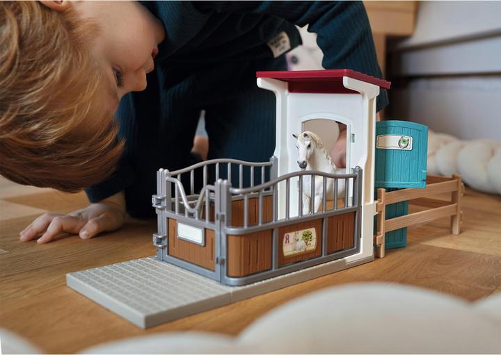 Actual product image Schleich Horse Club horse box