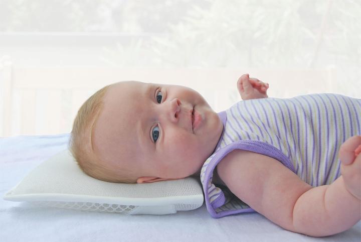 Produktbild Theraline Babykopfkissen Grösse 1 (23 x 21 cm)