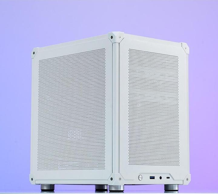 Actual product image Jonsbo C6 (mATX)