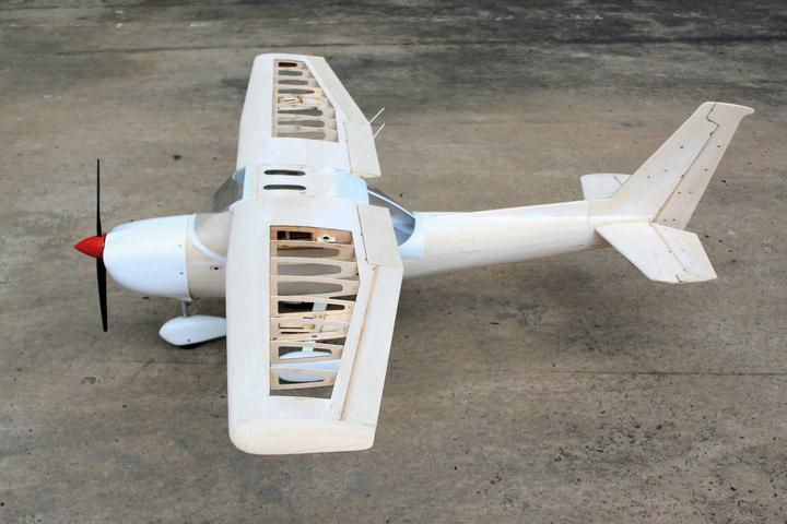 Actual product image Seagull Models ( SG-Models ) Cessna 152 Aerobat 80" Master Scale Kit Holzbausatz