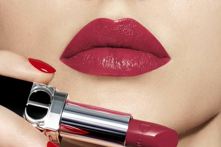 Actual product image Dior Rouge Satin No 743 (743 Rouge Zinnia)