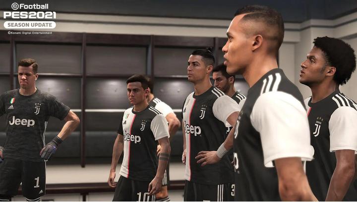 Actual product image Konami eFootball PES 2021 Season Update (PS4, Multilingual)