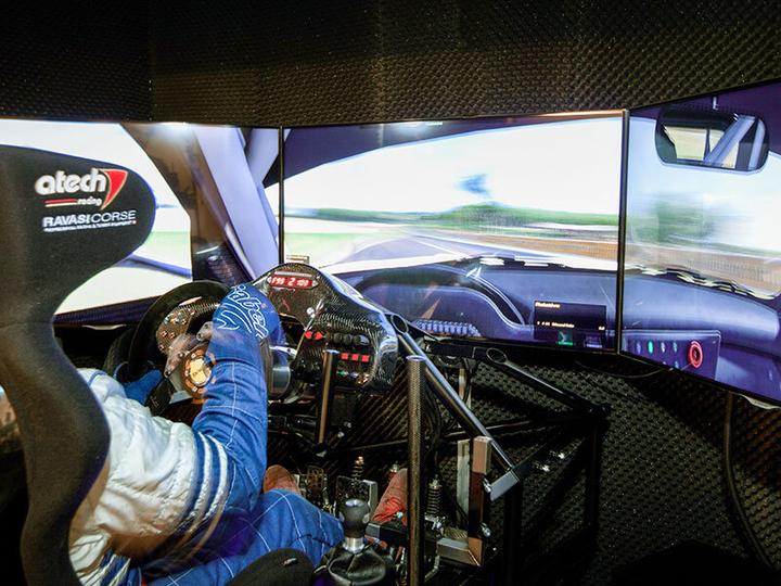 Image du produit Smartbox Pilotage virtuel : 30 min dans un simulateur près de Lausanne pour 2 personnes (2 pers.)