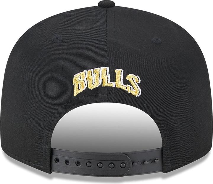 Actual product image New Era 9Fifty Snapback Cap - METALLIC Chicago Bulls (S, M)