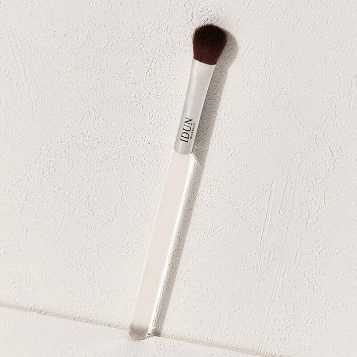 Actual product image IDUN Minerals Pinsel Angled blending brush (Eyebrows)