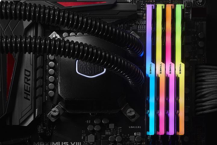 Image du produit G.Skill Trident Z RGB (4 x 8GB, 2400 MHz, RAM DDR4, DIMM)