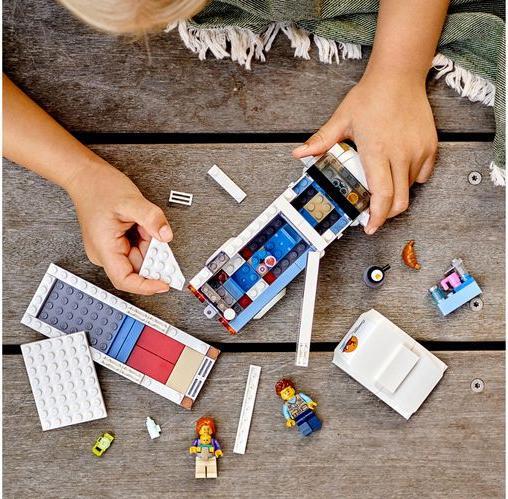 Produktbild LEGO Ferien-Wohnmobil (60283, LEGO City)