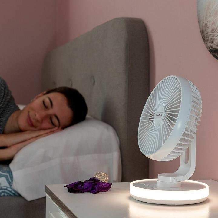 Produktbild InnovaGoods Tischventilator mit Akku und LED FanLed Ø6,6" 4000 mAh (40 dB)