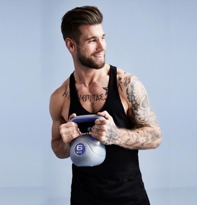 Actual product image Gorilla Sports Kettlebell Stylish (1 x 10 kg, 1 x 18 kg, 1 x 20 kg, 1 x 4 kg, 1 x 3 kg, 1 x 14 kg, 1 x 6 kg, 1 x 8 kg, 1 x 16 kg, 1 x 12 kg)