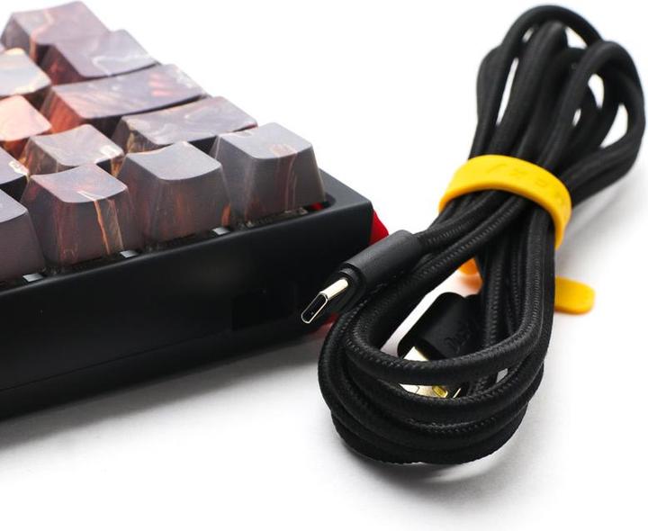 Produktbild Ducky x Doom One 3 SF Gaming Tastatur, RGB LED - MX-Speed-Silver (DE, Kabelgebunden)