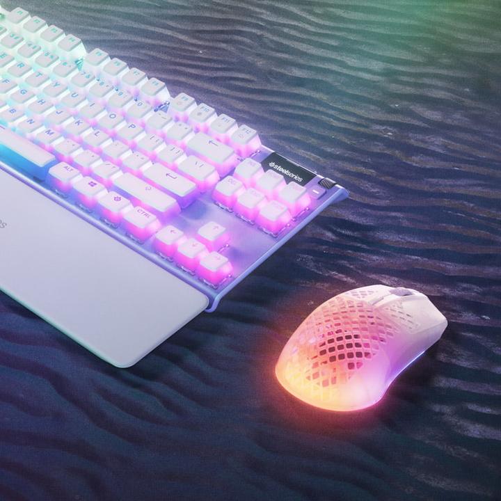 Actual product image SteelSeries Aerox 3 Ghost (Wireless, Cable)