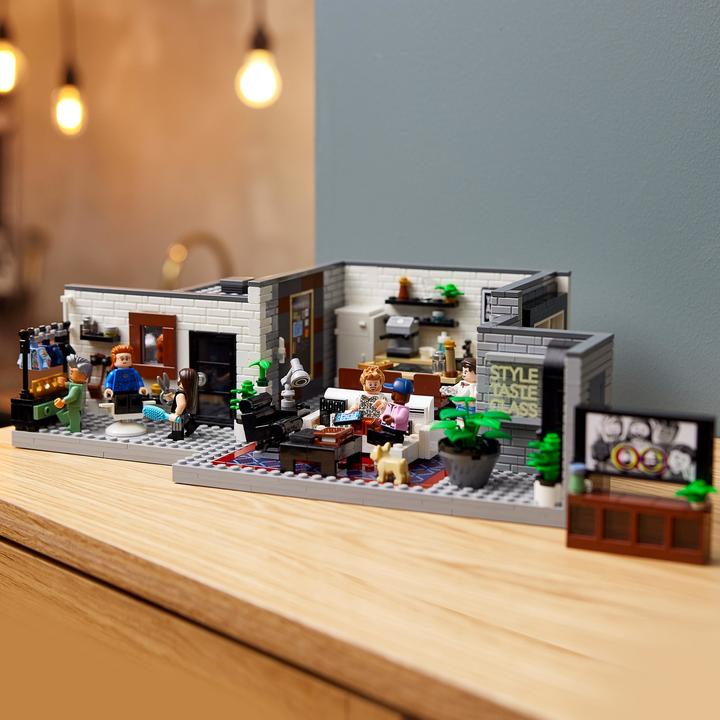 Image du produit LEGO Queer Eye – Le loft des Fab 5 (10291, LEGO Creator Expert, LEGO difficiles à trouver)