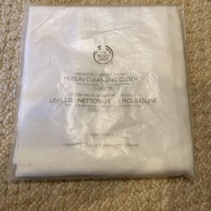 Body Shop - Face Towel (Muslin Clean sing Cloth) (Reinigungstücher)
