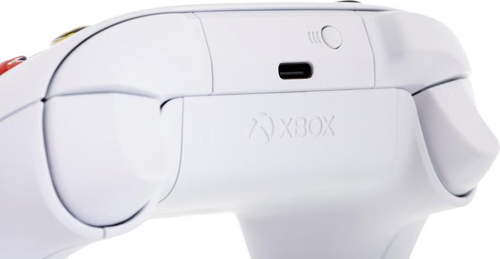 Actual product image Microsoft Xbox Wireless Controller - Robot White (Xbox Series S, Xbox One X, Xbox Series X, PC, Xbox One S)