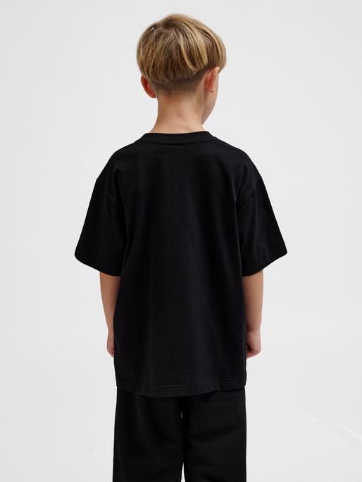 Actual product image hummel hmlJR LOOSE T-SHIRT S/S BEE (24, 25, 26, 27, 28)