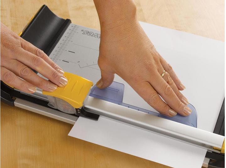 Produktbild Fellowes Rollenschneidemaschine Neutron A4 (10 Blätter, A4)