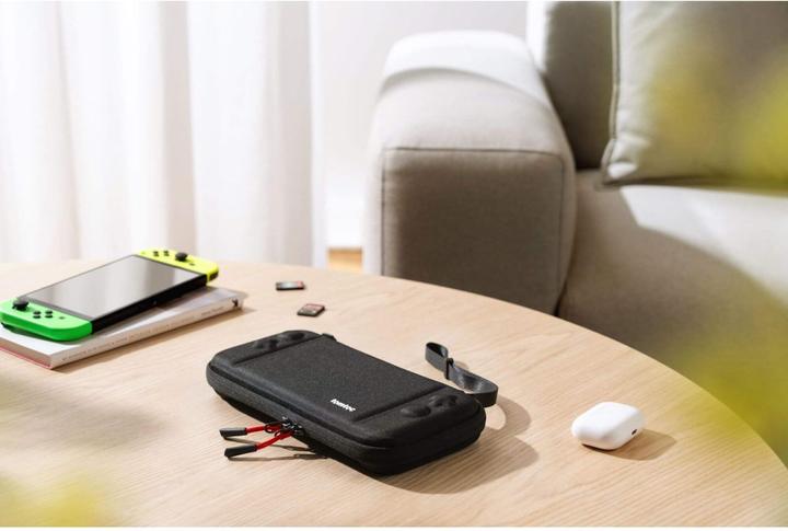 Actual product image tomtoc Cienkie etui NS FancyCase-G05 (czarny) (Switch OLED)