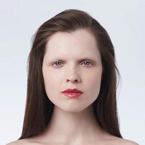 Actual product image Gucci Baume à Lèvres Penelope Plum 4