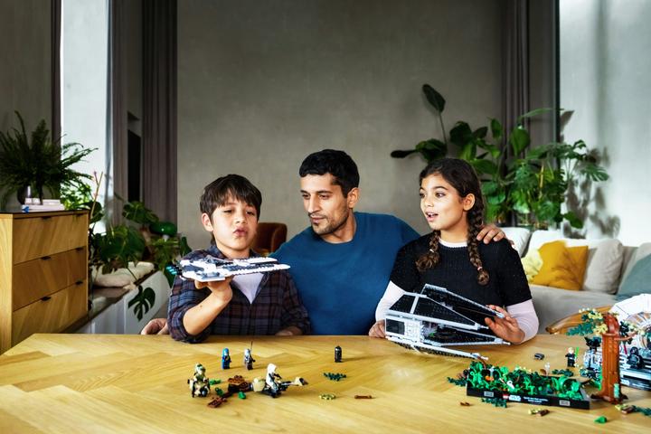 Image du produit LEGO Mandalorian Fang Fighter vs. Tie Interceptor (75348, LEGO Star Wars)