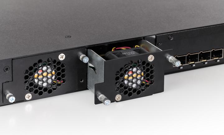 Image du produit Lancom Systems XS-6128QF L3 24xSFP+ dont 4xSFP+Combo & 4xSFP28 (24 Ports)