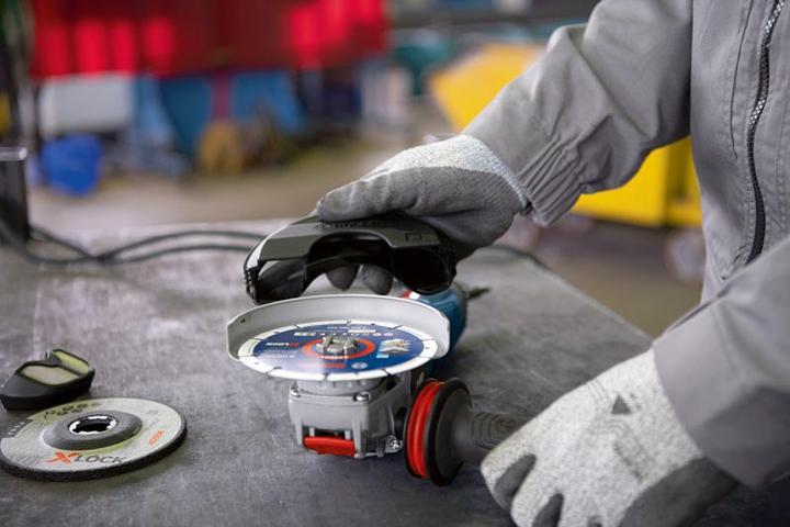 Immagine prodotto Bosch Professional Smerigliatrice angolare con X-LOCK GWX 14-125 S (125 mm)
