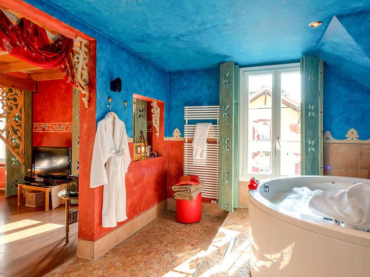 Actual product image Smartbox Pure romance in the Love Room with dinner and private spa on Lake Thun (2 pers.)