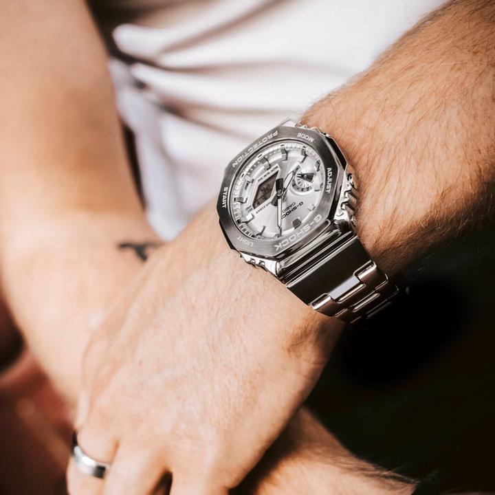 Actual product image G-Shock GM-2110D-7A (Sports watch, Analogue wristwatch, Chronograph, 44 mm)