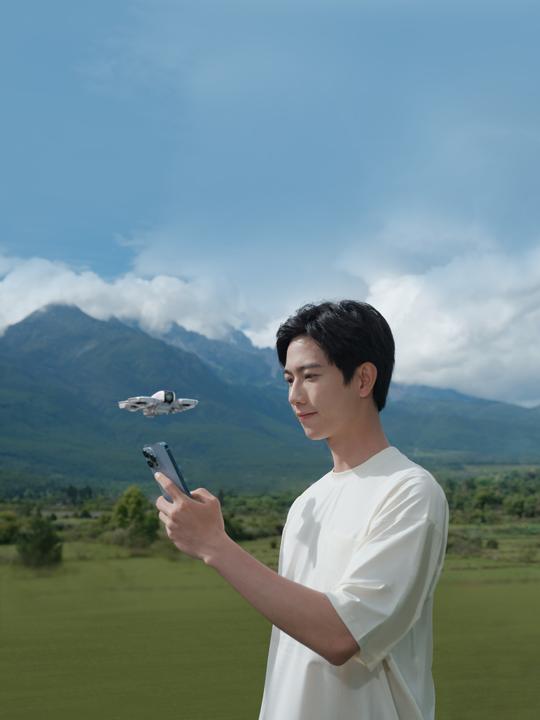 Image du produit DJI Neo (18 min, 135 g, 12 Mpx)