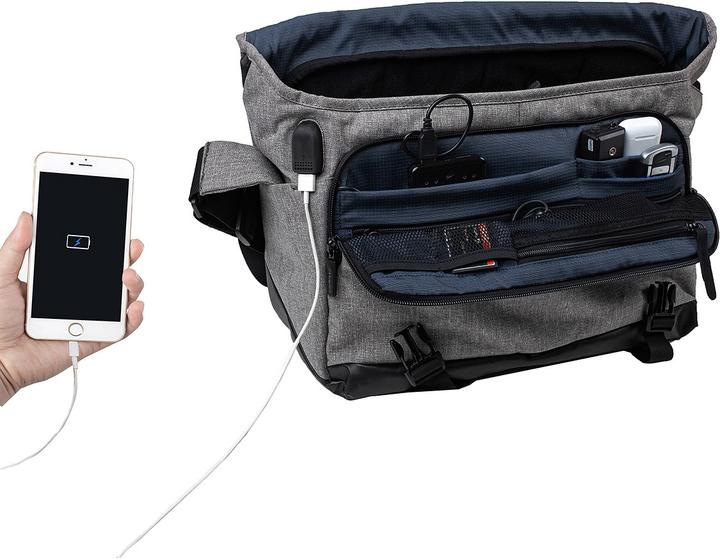 Actual product image Crumpler Creator's Chronicler Sling 9000 light grey marle