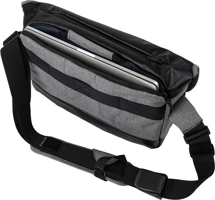 Actual product image Crumpler Creator's Chronicler Sling 9000 light grey marle