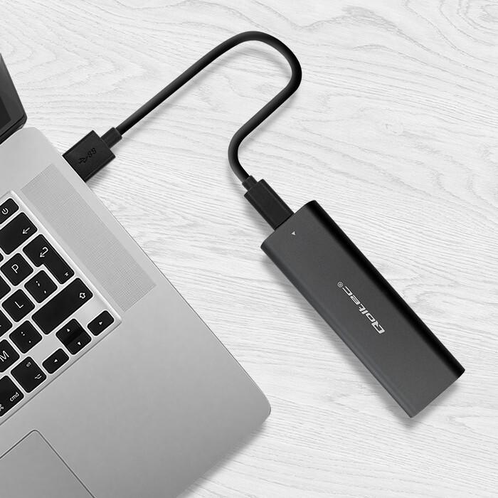 Productafbeelding Qoltec Obudowa | kieszeń do dyskówM.2 SATA SSD | NVME | USB type C (M.2 2230)