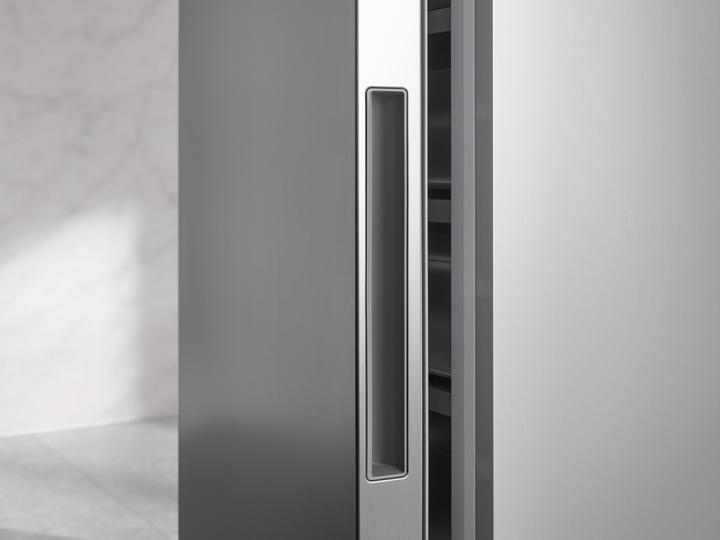 Actual product image Miele KFN 4375 DD EL (330 l)