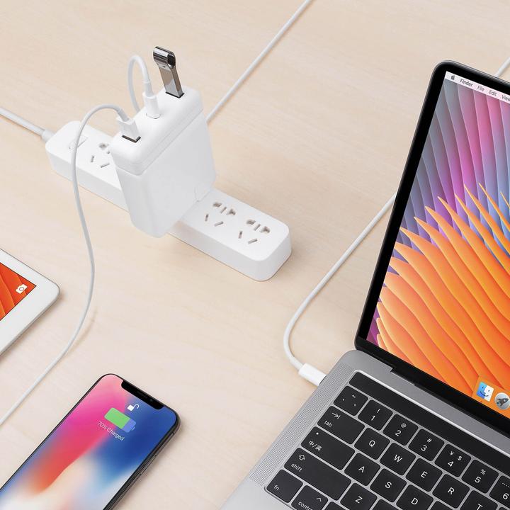 Immagine prodotto Hyper Hyperdrive USB-C Hub Adapter 61W (USB-C, 3 porte)