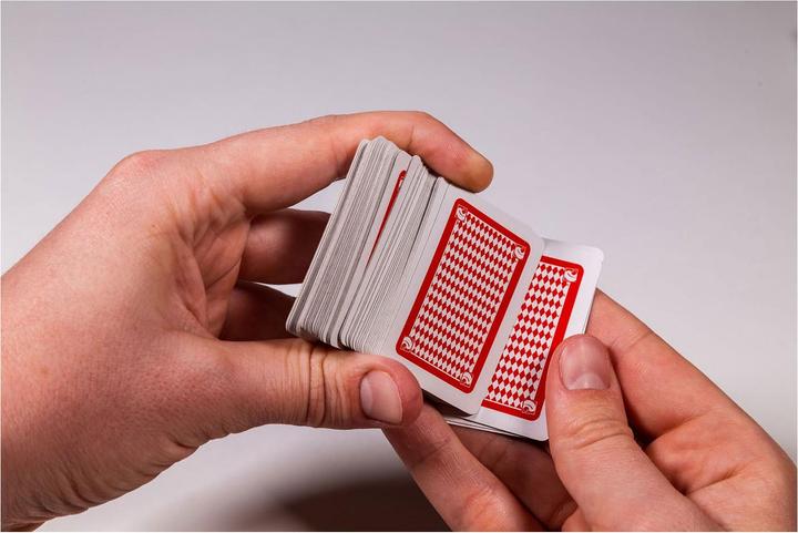 Produktbild Clown games Mini Spielkarten Set 2 (Deutsch, Französisch, Italienisch, Englisch, Niederländisch, Spanisch)