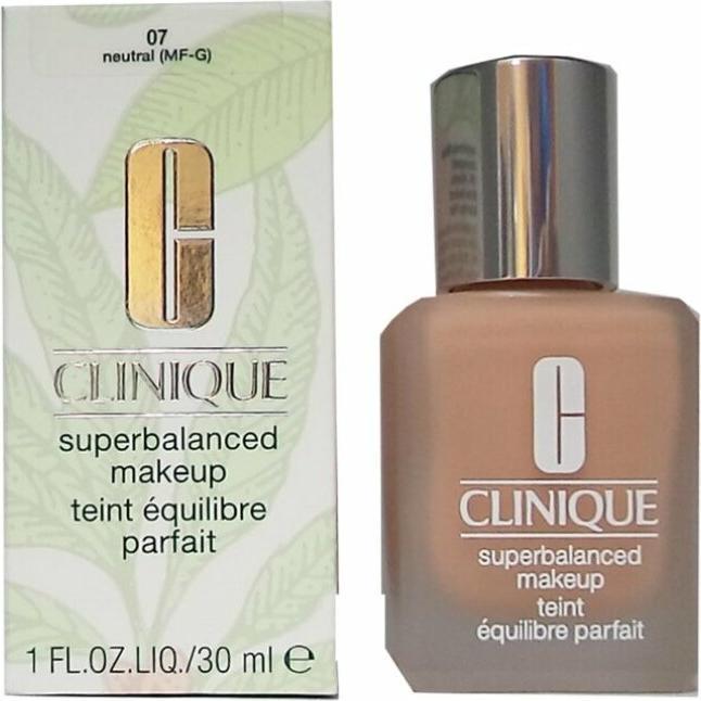 Produktbild Clinique Superbalanced Makeup (Neutral)