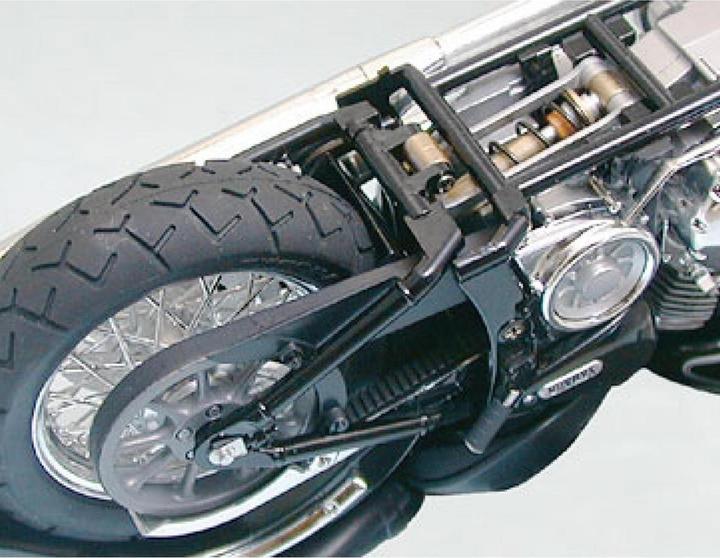 Actual product image Tamiya 1:12 Yamaha XV1600 Road Star 1999