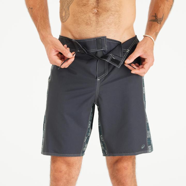 Actual product image Olaian Boardshorts Herren lang 500 Arch Taow 19" schwarz (42)