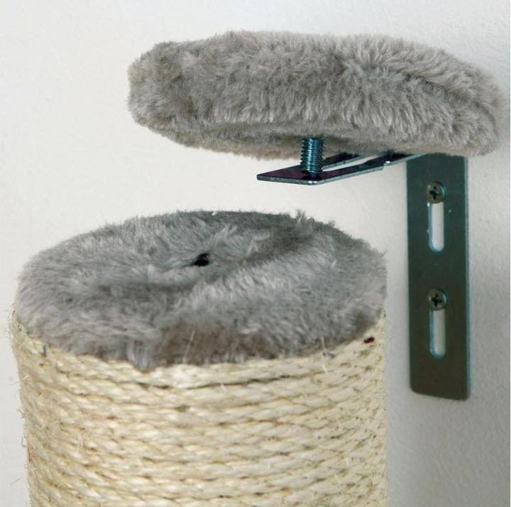 Actual product image Trixie Scratching trunk for wall mounting (80 cm, Beige, Grey)