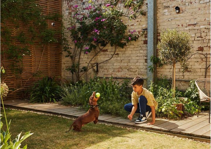 Actual product image Yale Smart indoor & outdoor camera with battery or cable (1920 x 1080 Pixels)