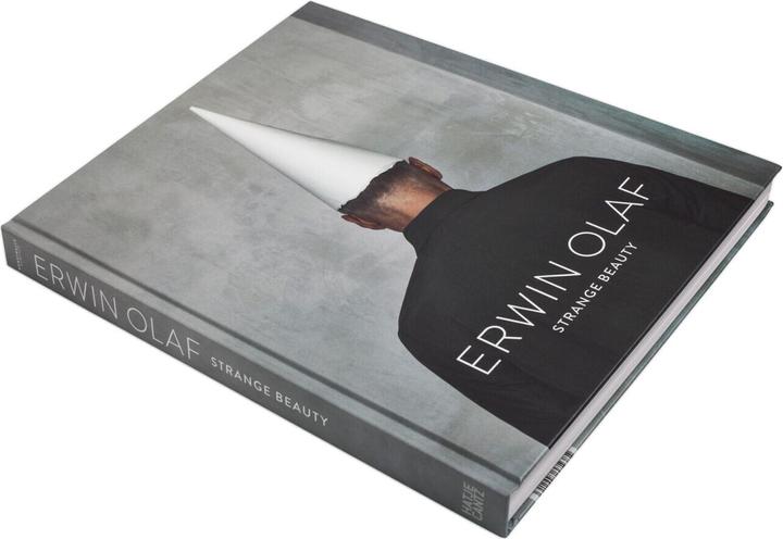 Produktbild Erwin Olaf (Englisch, Estelle Vallender, Claudia Peppel, Daniel Hornuff, Anja Huber, Roger Diederen, 2021)