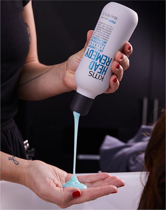 Actual product image KMS California Head Remedy (300 ml, Liquid shampoo)